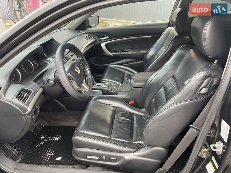 Купе Honda Accord 2008 в Києві фото 12 Купе Honda Accord 2008 в Києві