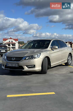 Седан Honda Accord 2013 в Тернополі Седан Honda Accord 2013 в Тернополі