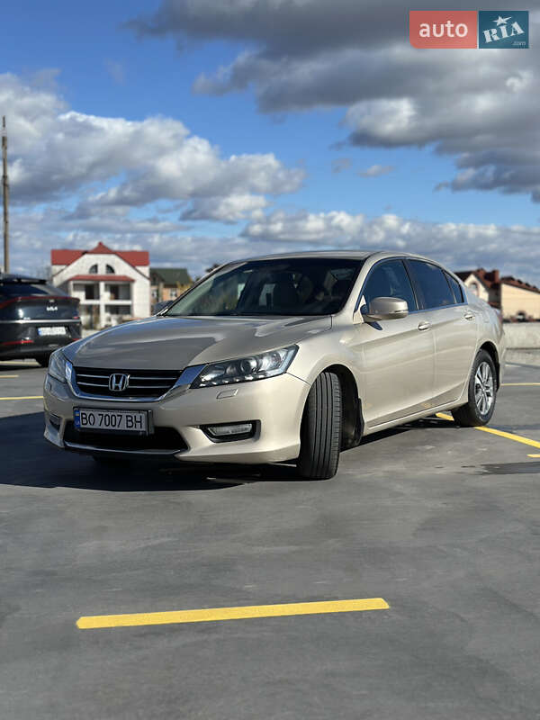 Седан Honda Accord 2013 в Тернополі фото Седан Honda Accord 2013 в Тернополі