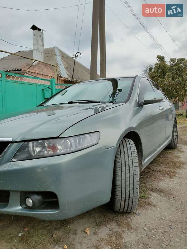 Седан Honda Accord 2003 в Новомосковске