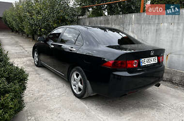Седан Honda Accord 2004 в  Седан Honda Accord 2004 в