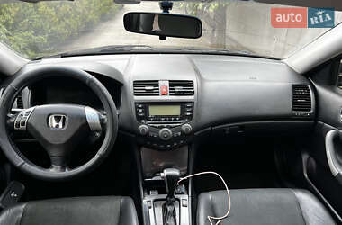Седан Honda Accord 2004 в  фото 7 Седан Honda Accord 2004 в