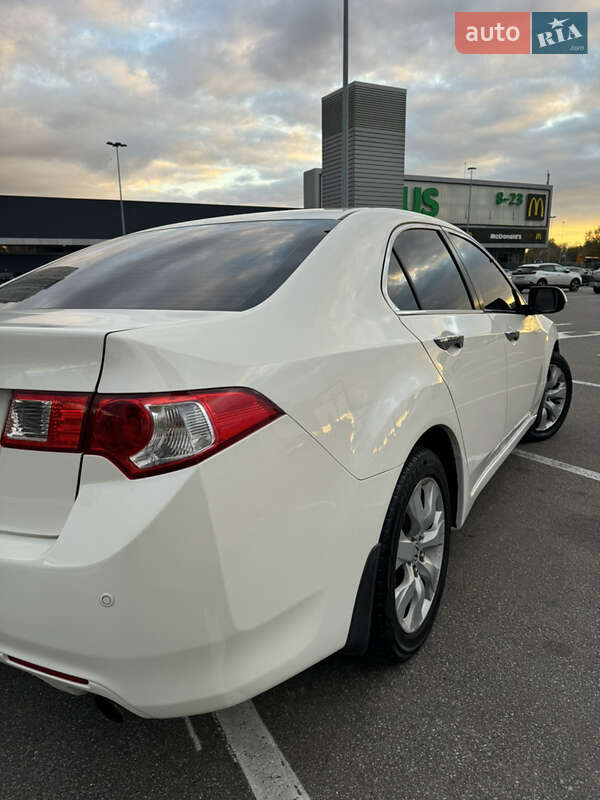 Седан Honda Accord 2010 в Киеве