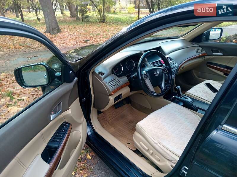 Седан Honda Accord 2008 в Виннице