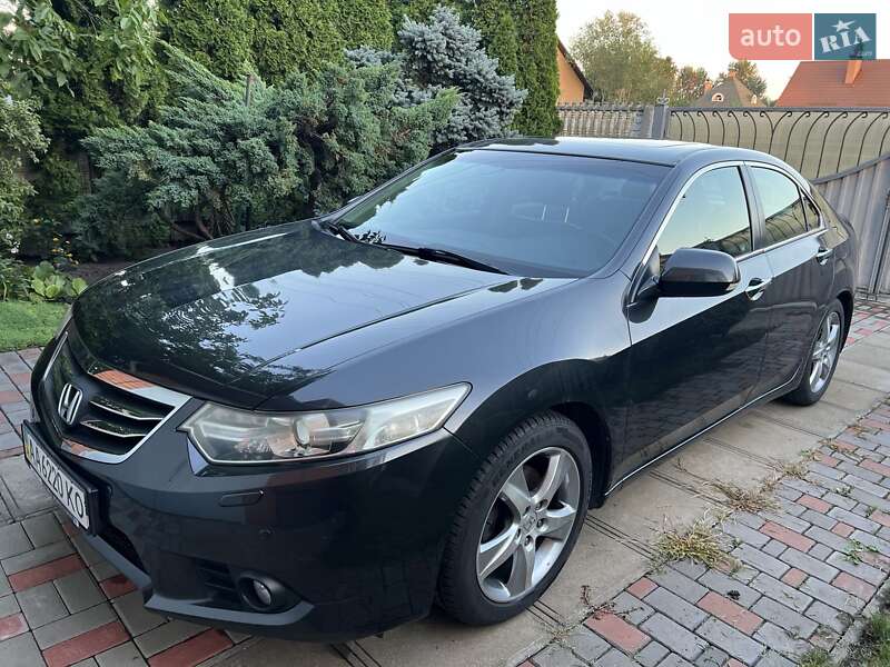 Седан Honda Accord 2011 в Києві