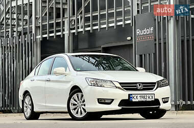 Седан Honda Accord 2013 в Киеве