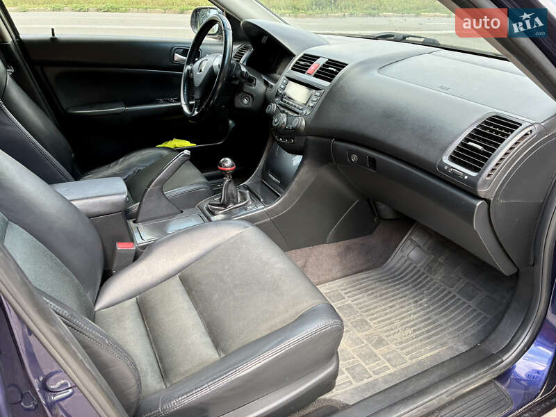 Седан Honda Accord 2004 в Києві