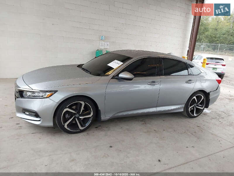 Седан Honda Accord 2018 в Чернівцях