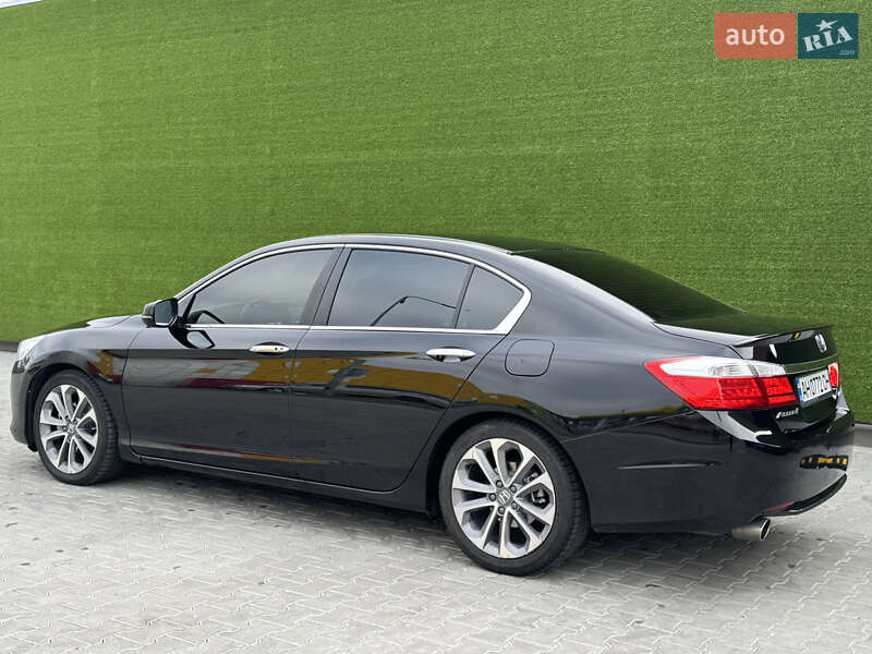 Седан Honda Accord 2013 в Києві