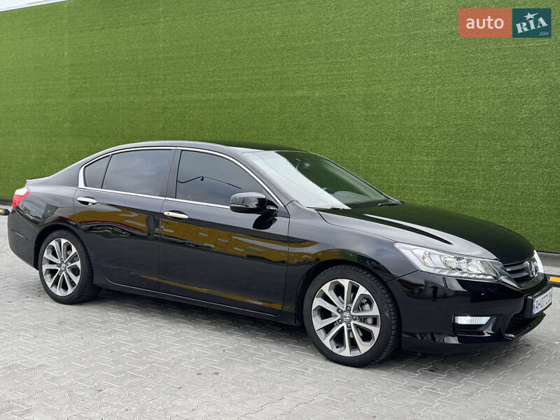 Седан Honda Accord 2013 в Києві
