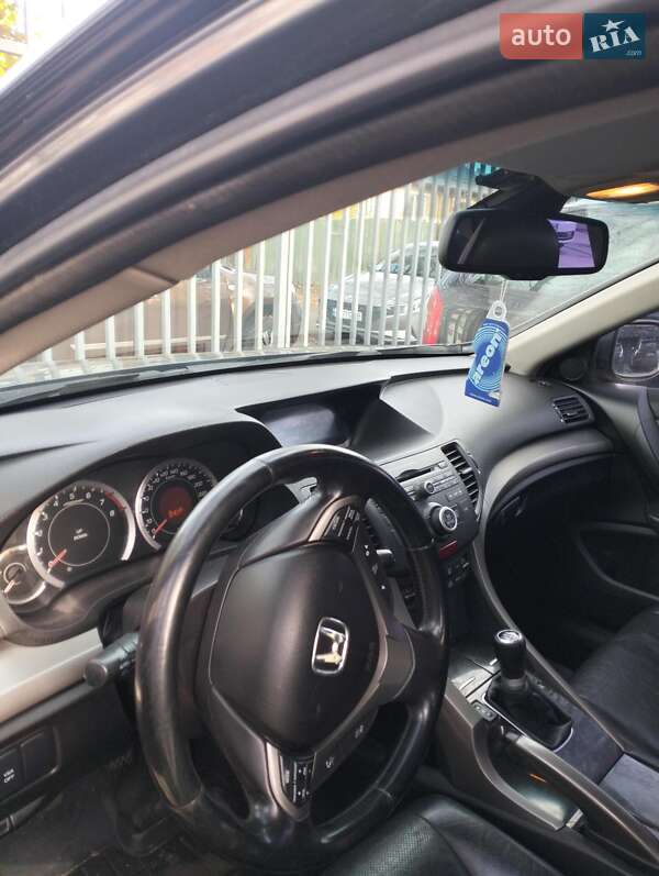 Седан Honda Accord 2010 в Киеве