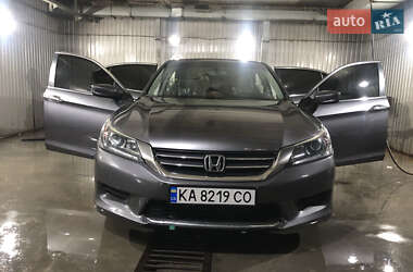 Седан Honda Accord 2012 в Киеве