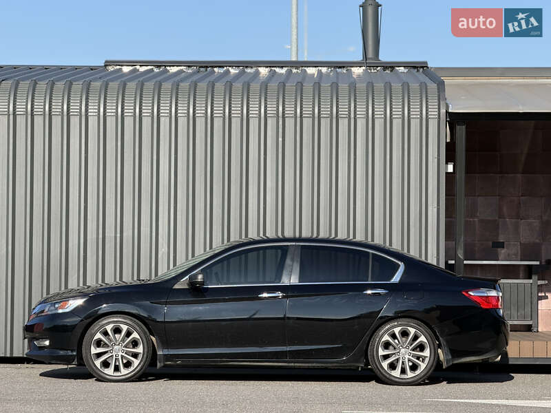 Седан Honda Accord 2015 в Киеве