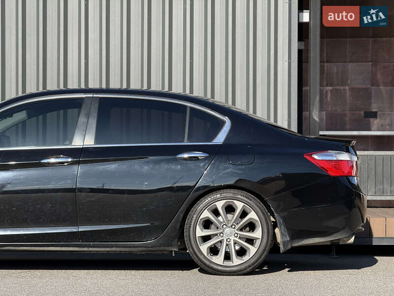 Седан Honda Accord 2015 в Киеве