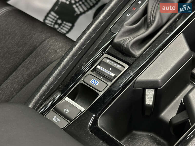 Седан Honda Accord 2023 в Харькове