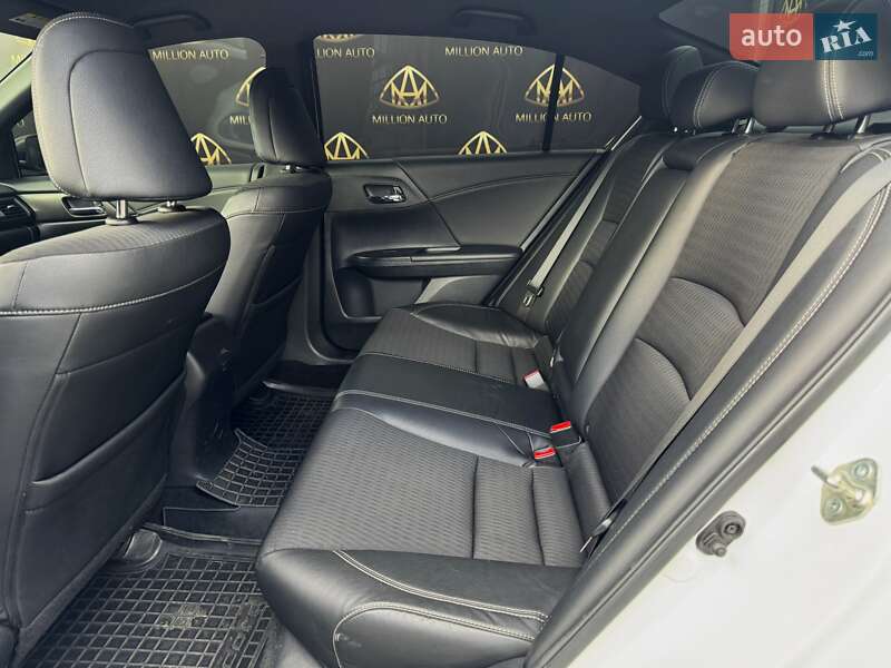 Седан Honda Accord 2016 в Киеве фото 10 Седан Honda Accord 2016 в Киеве