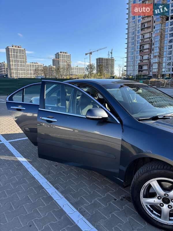 Седан Honda Accord 2004 в Києві