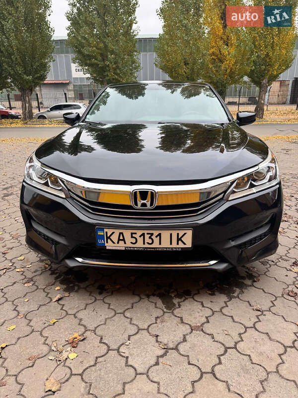 Седан Honda Accord 2017 в Черкассах фото Седан Honda Accord 2017 в Черкассах