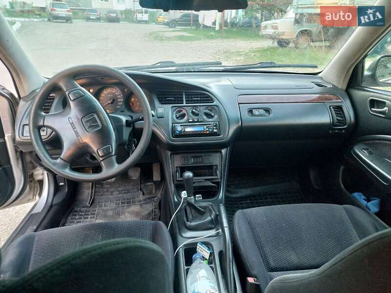 Седан Honda Accord 1999 в Волочиске фото 3 Седан Honda Accord 1999 в Волочиске