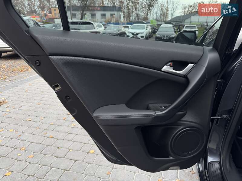 Седан Honda Accord 2012 в Виннице