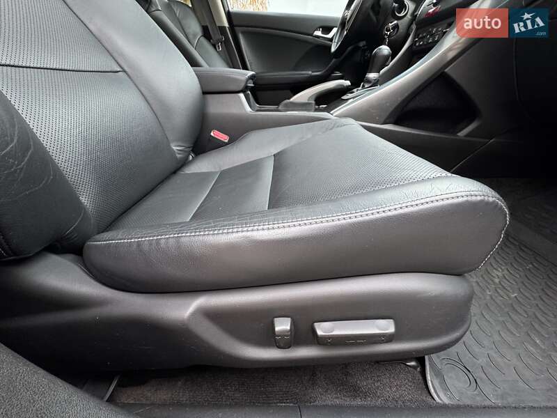 Седан Honda Accord 2012 в Виннице