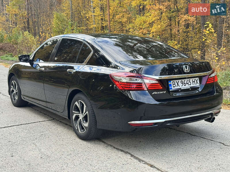 Седан Honda Accord 2017 в Нетішині