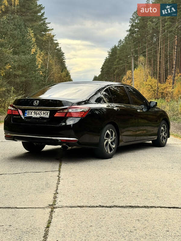 Седан Honda Accord 2017 в Нетішині