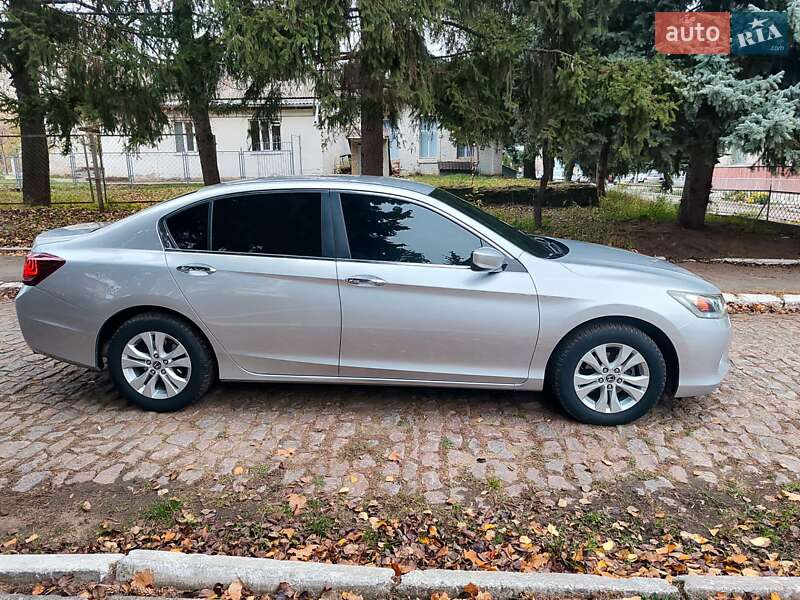 Седан Honda Accord 2013 в Тульчине