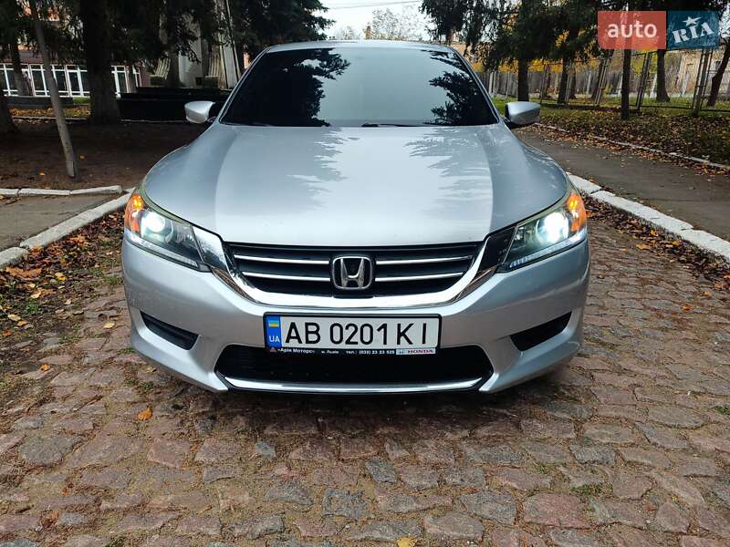 Седан Honda Accord 2013 в Тульчине