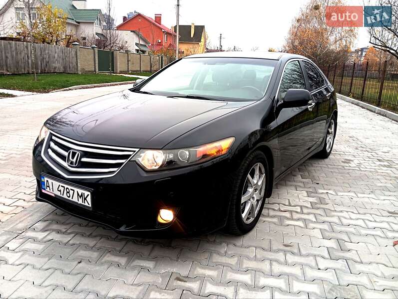 Седан Honda Accord 2010 в Бучі
