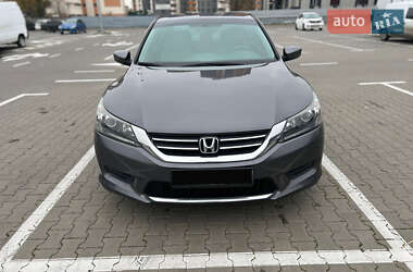Седан Honda Accord 2014 в Киеве