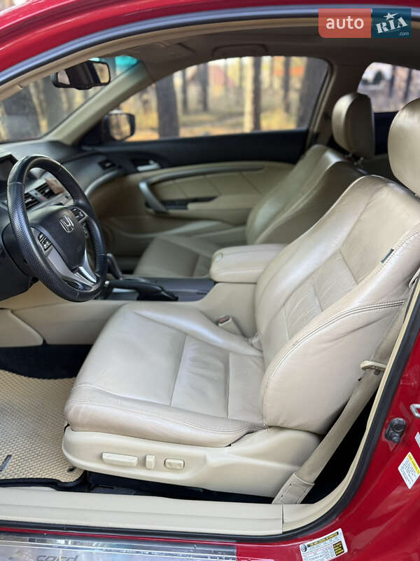 Купе Honda Accord 2008 в Радомышле