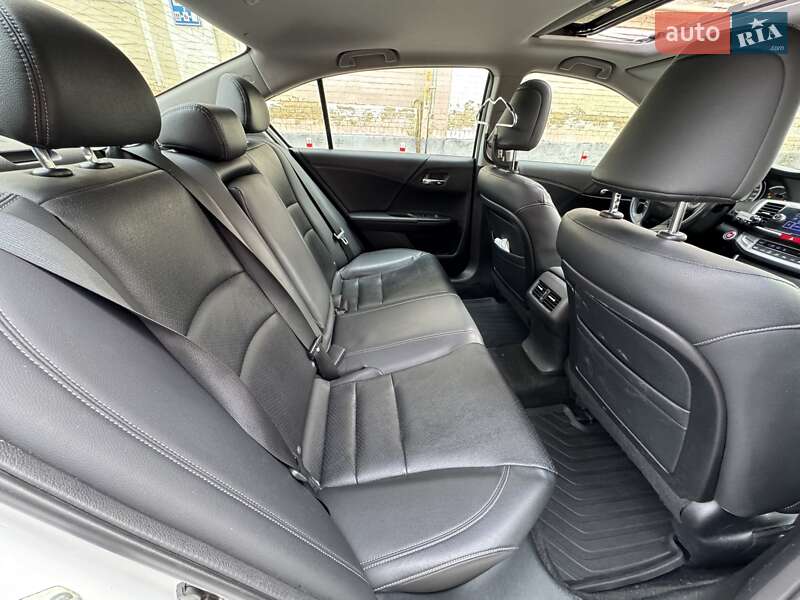 Седан Honda Accord 2013 в Києві