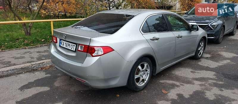 Седан Honda Accord 2009 в Киеве