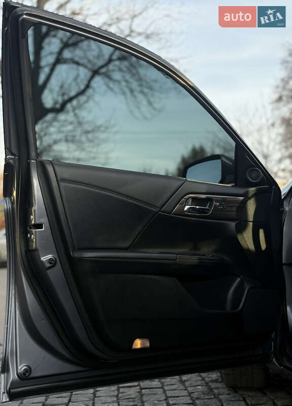 Седан Honda Accord 2017 в Киеве фото 13 Седан Honda Accord 2017 в Киеве