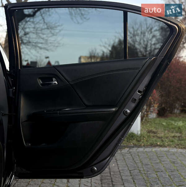 Седан Honda Accord 2017 в Киеве фото 16 Седан Honda Accord 2017 в Киеве