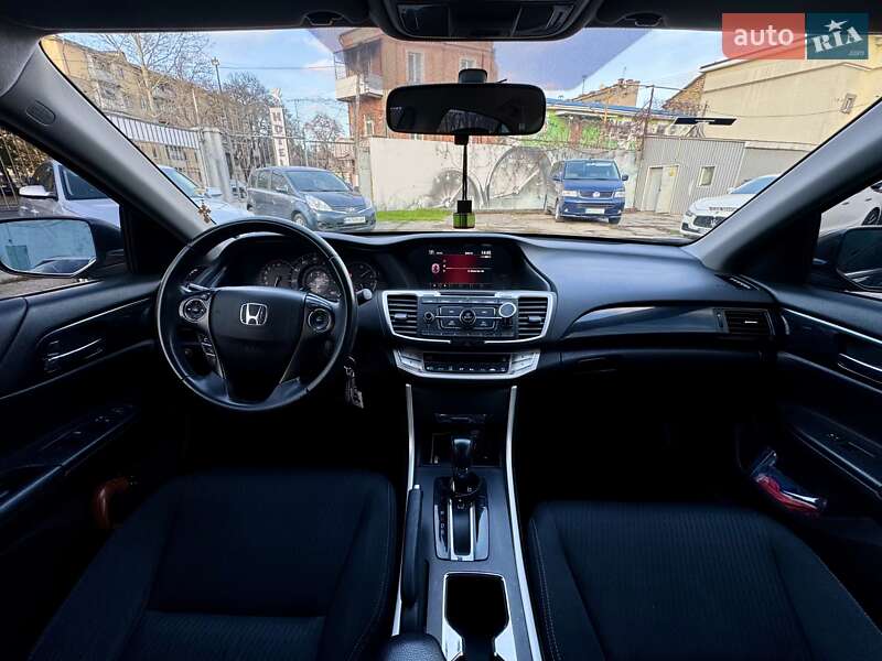Седан Honda Accord 2015 в Одессе