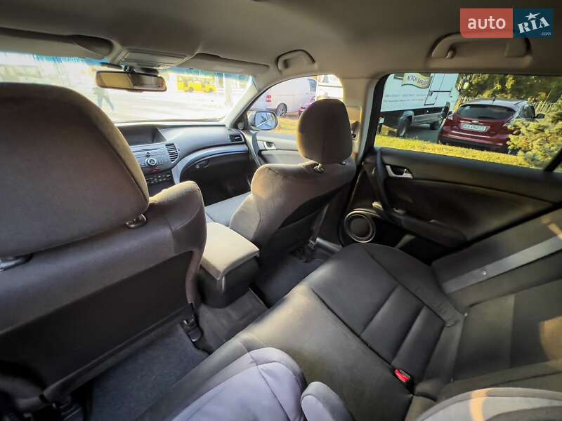 Седан Honda Accord 2009 в Киеве