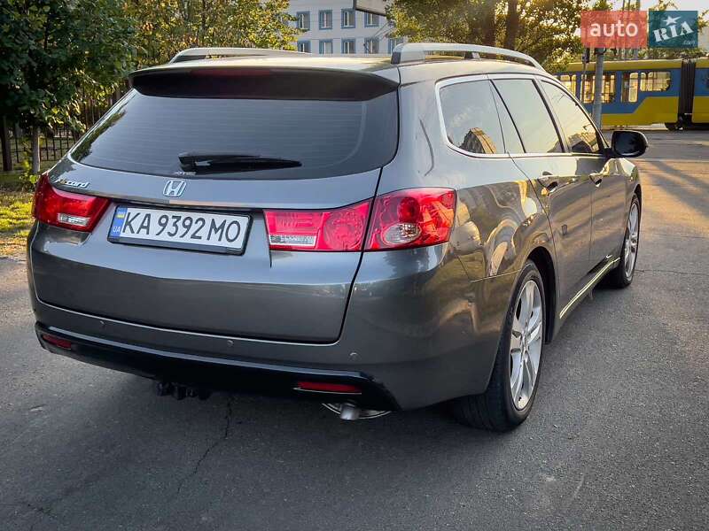 Седан Honda Accord 2009 в Киеве
