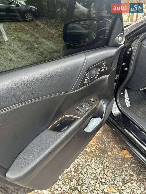 Седан Honda Accord 2013 в Днепре