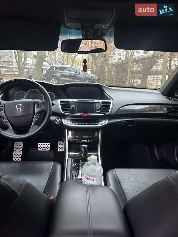 Седан Honda Accord 2013 в Днепре