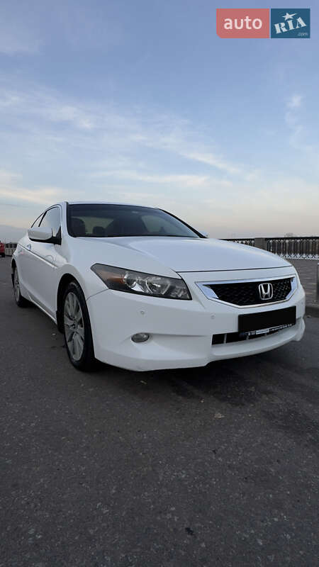Купе Honda Accord 2008 в Киеве