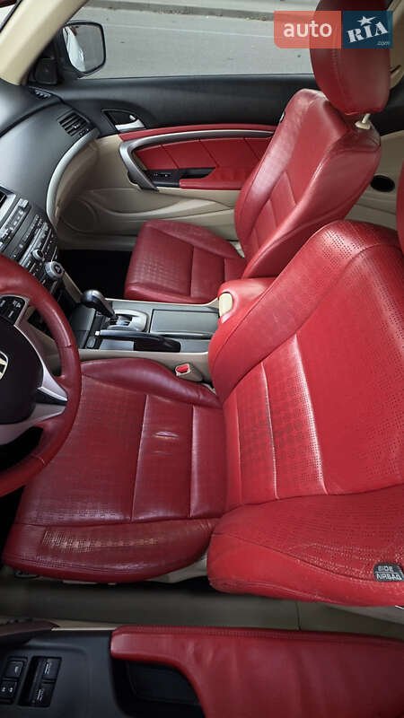 Купе Honda Accord 2008 в Киеве