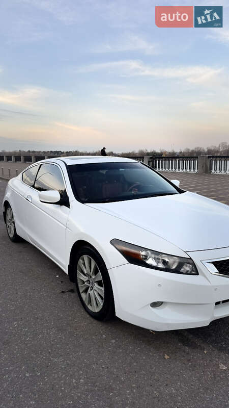 Купе Honda Accord 2008 в Киеве