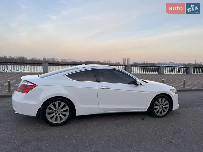 Купе Honda Accord 2008 в Киеве