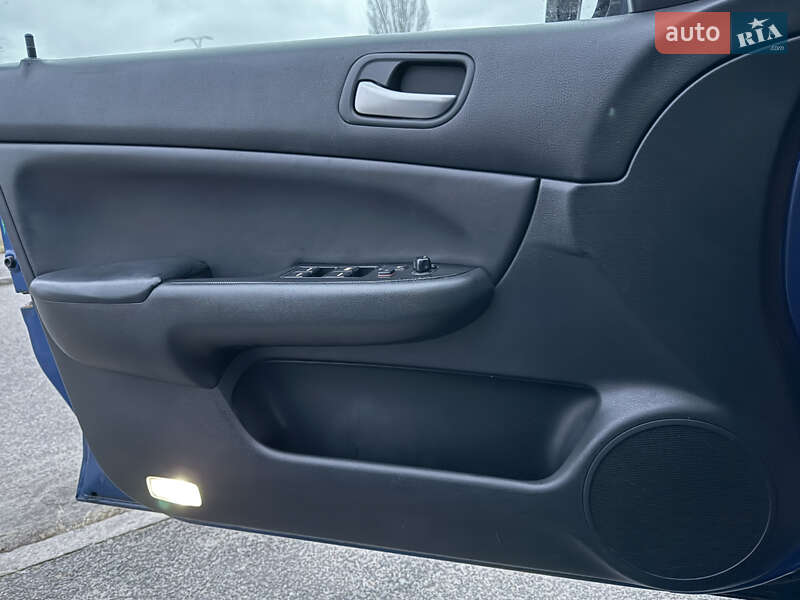 Седан Honda Accord 2003 в Киеве фото 28 Седан Honda Accord 2003 в Киеве