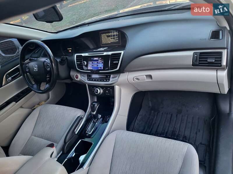 Седан Honda Accord 2013 в Запорожье