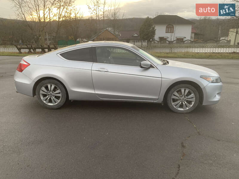 Купе Honda Accord 2008 в Киеве