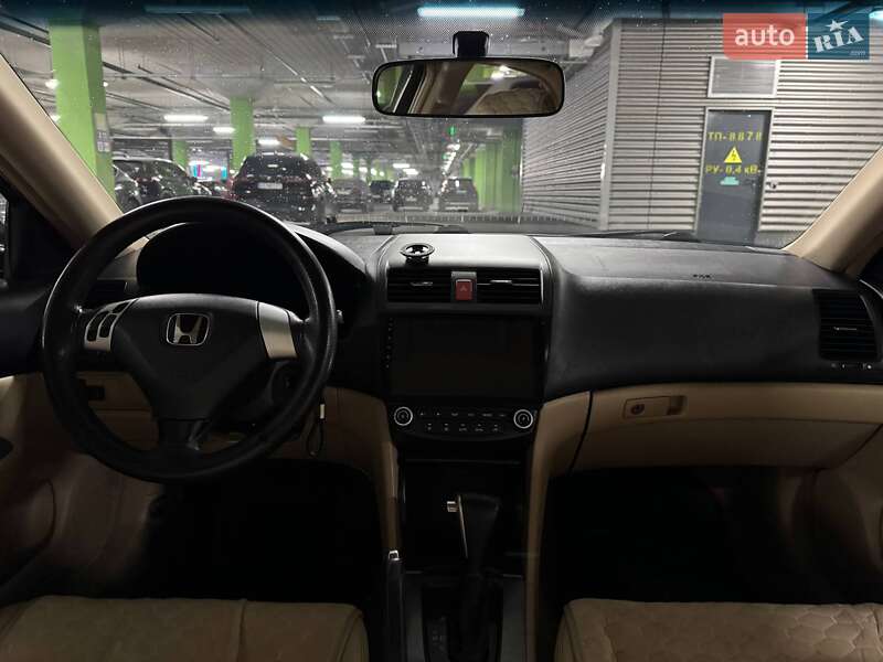 Седан Honda Accord 2003 в Киеве