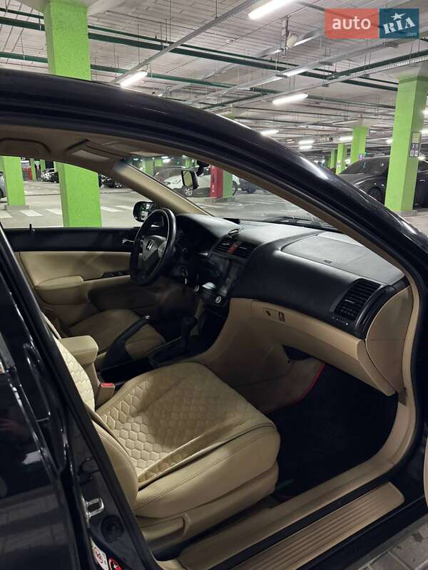 Седан Honda Accord 2003 в Киеве